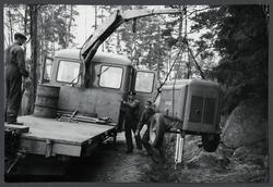 Banarbete vid linjen mellan Ankarsrum och Hjorted. Motortral