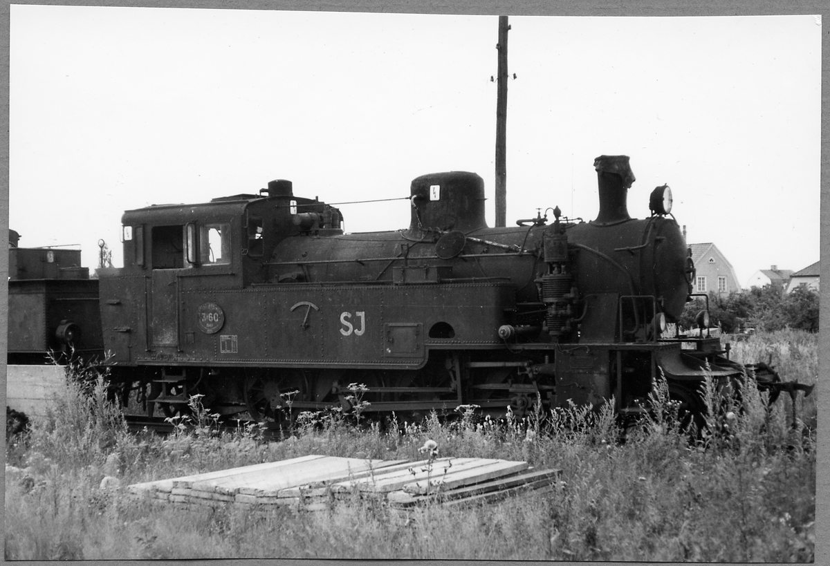 NÖJ nr 18 (f.d. ID SJ N4p 3160), 891 mm. Tillverkarnummer MV 668.
Axelföljd: 1D1.
Dragkraft: 6210 kg.
Vikt: 41,4 ton.