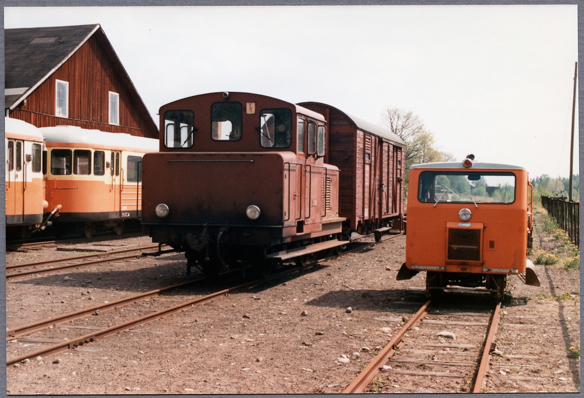 Rälsbuss, Statens Järnvägar, VHVJ UBYP 2133, VHVJ Z4p 318, VHVJ 310011 Gp, MDR127p 3421.