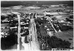 Flygfoto över Tierps station och samhälle med omnejd.