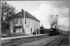 Landskrona och Helsingborgs järnvägar, L&HJ Lok 15 med persontåg vid Vallåkra station på 1920 talet.