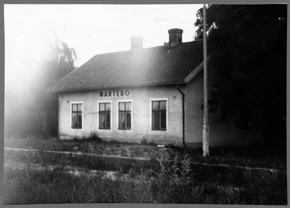 Stationshuset i Martebo, cirka tio år efter nedläggningen.