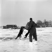 Friluftsdag på flygfältet.
20 december 1957.