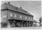 Ursprunglig station byggd av HHJ. Ny station byggd 1913 av HHJ .Station anlagd 1872. Stationshus i två våningar i tegel. Mekanisk växelförregling . Nedlagd 1987. Åter som Pågatågshållplats 10.6.1991 
HHJ , Helsingborg - Hässleholms Järnväg