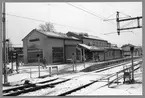 Stationshuset från spårsidan.