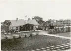 Bräkne-Hoby station vid konung Oscar II genomresa, troligen år 1905
Stationen hette tidigare Hoby.Station anlagd 1889. Namnändrat 1.10.1899.