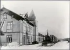 Stationen anlades 1879.
Pingstaftonens förmiddag 1910 brann stationen ned till grunden tillsammans med Hotell Drott, Lilla Hotellet och Järnvägshotellet. Stationsbyggnaden var från sitt ursprungliga skick påbyggd med en våning, samt en farstu norrut. 1912 stod det nya stationshuset färdigt. Intill dess användes en reservstation i en fastighet som tillhörde DJ och som låg vid spårområdet på södra sidan. 
DJ , Dalslands Järnväg