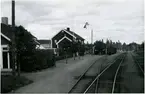 Station anlagd 1873. Stationshuset, två våningar i trä, nybyggt 1924. Mekanisk växelförregling .Den första stationsbyggnaden envånings i trä. 
Ny station byggd 1919