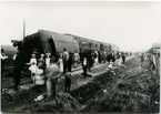 Trafikplats anlagd 1902. Envånings stationshus i vinkel. Mekanisk växelförregling .Växelförregling infördes 15.5.1921. Stationshuset revs i augusti 1962. Under banans sista tid, fr o m början av 1964 fick hållplatsen namnet VÄSTRA FRÖLUNDA, men någon namnskylt uppsattes aldrig, och ej heller ändrades i tidtabellen 
GSJ , Göteborg - Särö Järnväg
Järnbrottsolyckan , Säröbanan