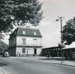 Stationen öppnades 1889 som ändpunkt för mellersta Blekinge och Östra Blekinge Järnväg. Tvåvånings putsat stationshus. 1957 ingick i Karlskrona Central.