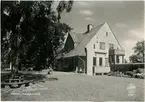 Stationen anlades 1912. 1939-40 moderniserades såväl expeditionslokalerna som bostadslägenheten. Tvåvånings tegelbyggnad