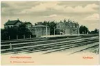 Stationen anlades 1885-86. Stationshuset byggt 1886. K-märkt 1986. Stationen ombyggd 1917. En tillbyggnad i tegel i en våning 1912, där samtliga expeditionslokaler är inrymda. 1917 uppfördes en likanande byggnad på södra sidan för postverket.