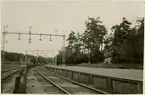 Hållplats anlagd 1904. Byggnaden, liten envånings träbyggnad, reparerades 1947