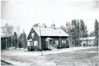 Hållplats öppnad 1928.