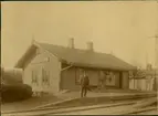 Sperlingholms station. Halmstad-Nässjö Järnväg, HNJ.Järnvägen öppnades 1877 och övertogs av Statens Järnvägar 1945.