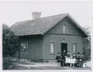 Örebro. Statens Järnvägar, SJ.Första vaktstugan på  Köping-Hults Järnväg, KHJ belägen på Köping-Hults Järnväg, KHJ:s bangård i Örebro. Riven 1941.