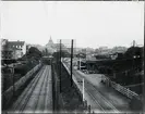 Södra stationen och stambanan från Timmermansgatan. År 1896.