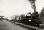 Persontåg nr 2 vid avgång från Halmstad Central 1936-10-03
HNJ Mb/G12 Lok 43.