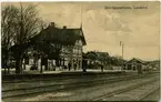 Järnvägsstationen Landeryd.
Stationssamhälle vid mindre knutpunkt som speglar järnvägarnas stora betydelse för landsbygdens utveckling kring sekelskiftet 1900.