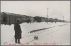 Efter snöfall i Stugsund i mars 1931, Statens Järnvägars kolvagn SJ Lg 32254.