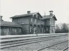 Stationen anlades 1862. Vingåker station hade stationshus av en lite mer ovanlig modell. Ett imponerande 