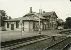 Stationshuset från spårsidan.