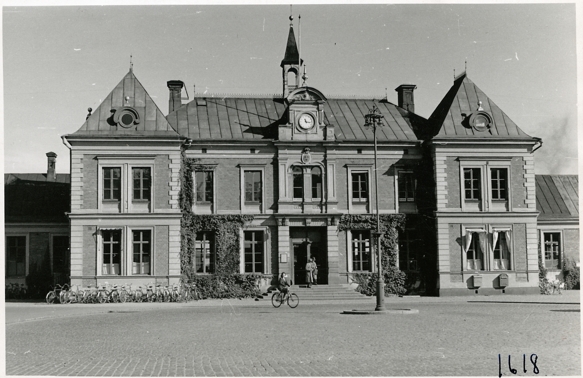 Linköping stationshus från gatusidan.