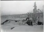 Arbete vid sänka i Porjus, en del av det stora kraftverksbygget åren 1910-1915.