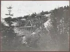 Bro över Björnaån på linjen mellan Mellansel och Vännäs. Fyllning av banvallen. Godsvagn, Statens Järnvägar, SJ 3475, SJ 4443, SJ 3180, SJ 6061, SJ 7386.