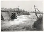 Uppsättning av stålbron över Göta älv på linjen mellan Vänersborg och Vargön.