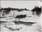 Järnvägsbron byggs över Piteälven vid Sikfors på linjen mellan Piteå och Älvsbyn.