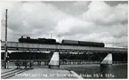Statens Järnvägar, SJ B 1082. Provbelastning av den nya järnvägsbron.