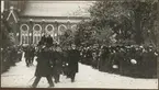 Begravningsprocession för Getåolyckan utanför Matteus kyrka.