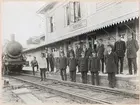 Korsnäs station år 1911. Bakre raden, andre man från höger räknat: Per Erik Andersson.