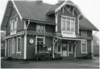 Station anlagd 1902. Tvåvånings stationshus i trä.