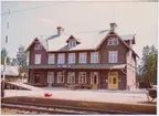 Tvåvånings stationshus i trä, byggår 1893