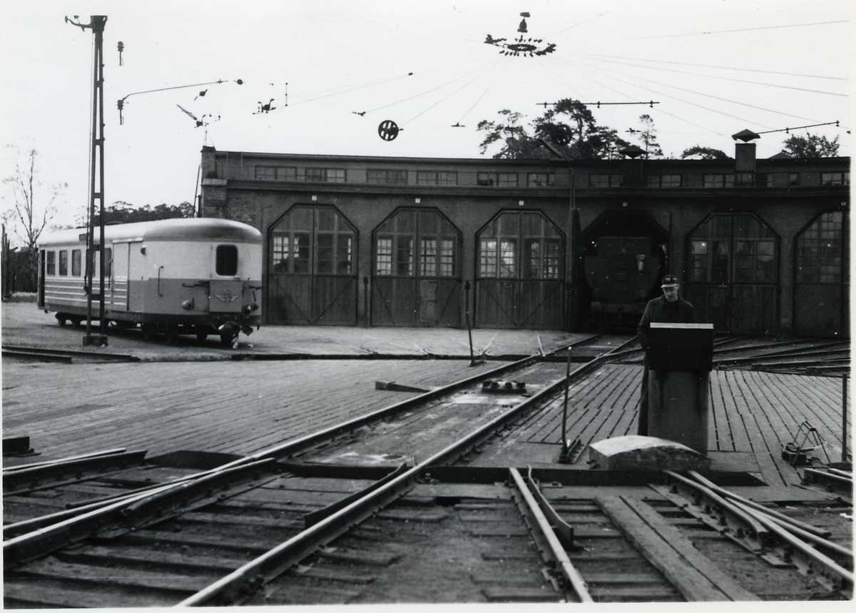 Östersund lokstation. Rälsbussläp UBFo6 eller UBFo6y.