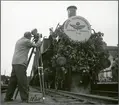 Fotograf Flood vid invigningståget, Statens Järnvägar, SJ S 1247 vid Kristianstad station.