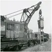 Lossning av sugtransformator. Statens Järnvägar, SJ Q2 1075.