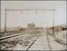 Fjällåsen station med kontaktledningsbryggor.