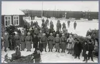 Generaldirektören inspekterar Karungi station.