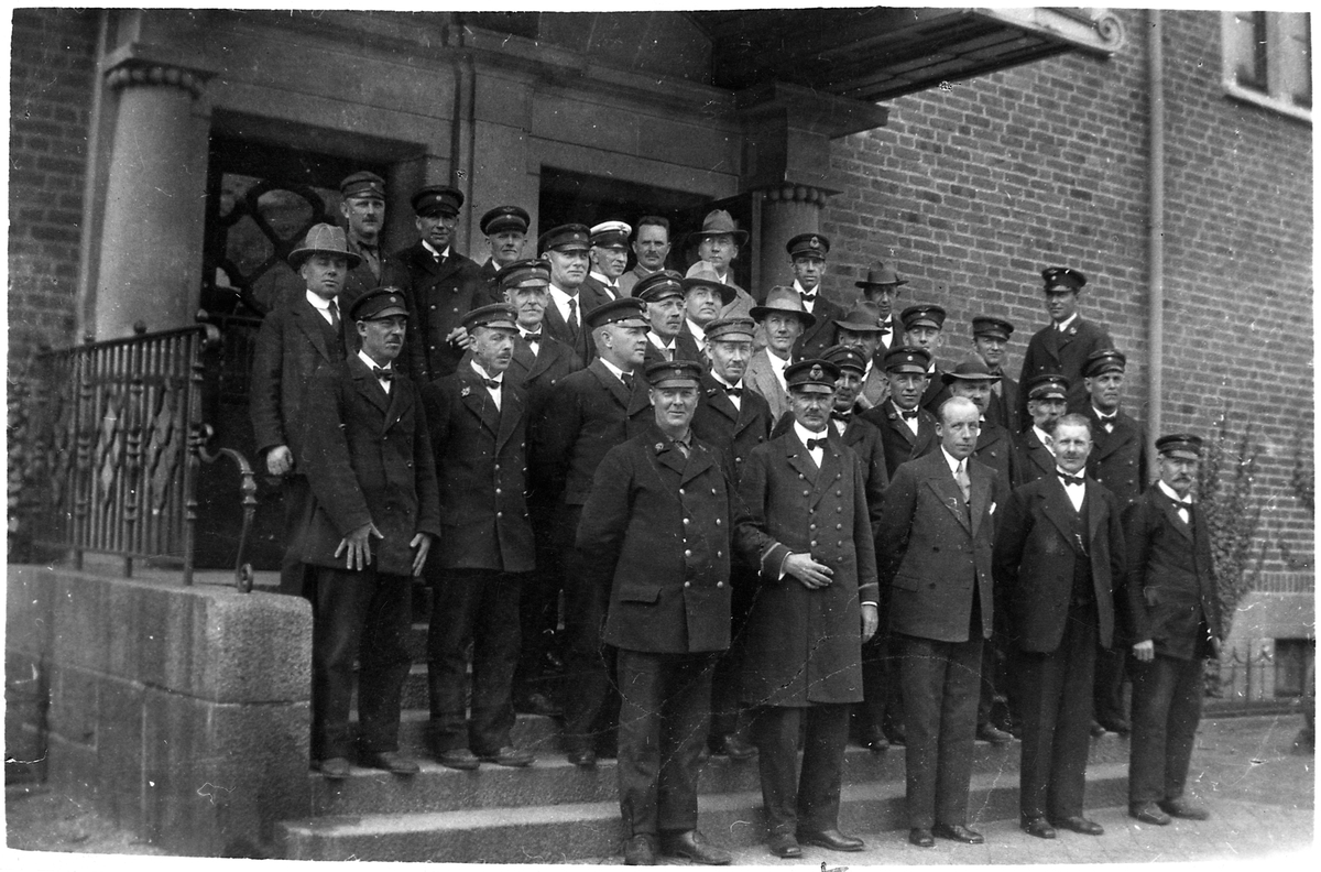 Gruppfoto på personalen.