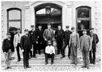 Gruppfoto på personalen vid Karlshamn station.