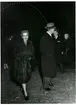 Drottning Ingrid av Danmarks och Gustaf VI Adolf på Stockholms Centralstation.