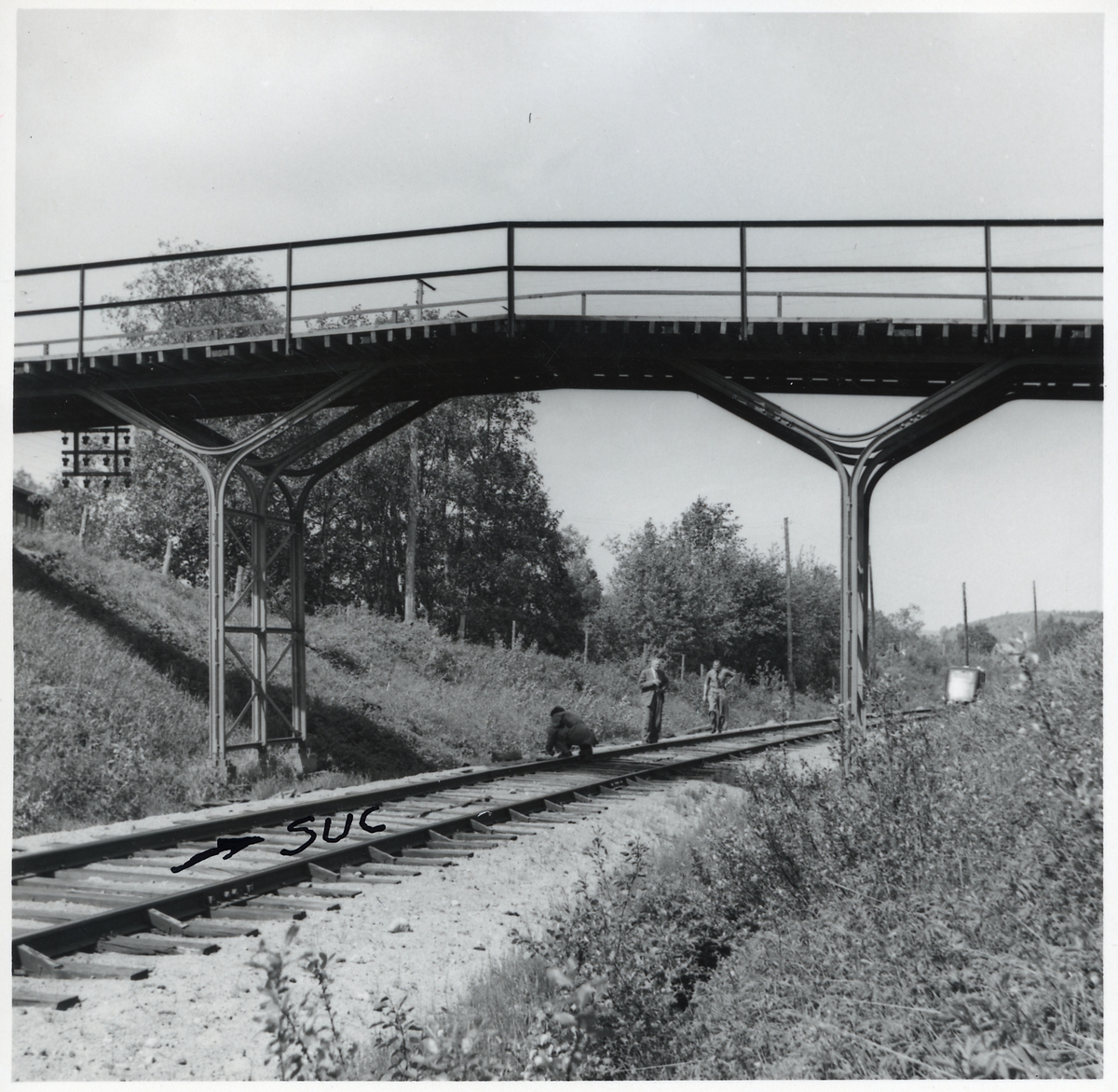 Vägbro på linjen mellan Hudiksvall och Sundsvall C.