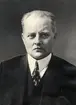 Johan Teodor Stolpe, chef för Kontrollkontoret 19240201-19440330.

Eo kontorsskrivare 1896,
Kontorsskrivare 1899.
Förste bokhållare 1914.
Förste kontrollör 1924.
(Medlem av SJ Kontorsutredning 1943-1948).