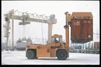 Containerlastning/lossning med truck GD-3219.