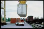 Lossning/lastning av SJ jumbocontainer 1230518.