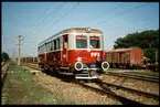 Motorvagn vid Otopeni station i Bukarest, Rumänien. Caile Ferate Române, CFR B 77-0993-4.