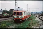 Motorvagståg på bangården i Cherven Bryag, Bulgarien. Rälsbuss med nummer 19 001.7.